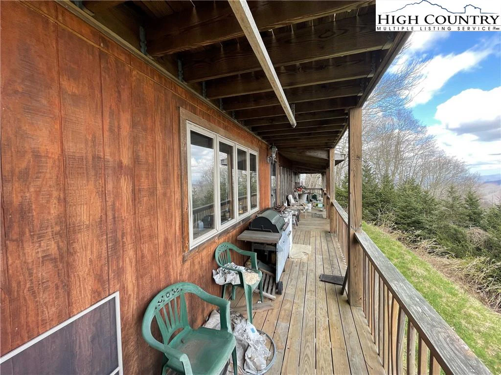 Image number 3 for the current listing