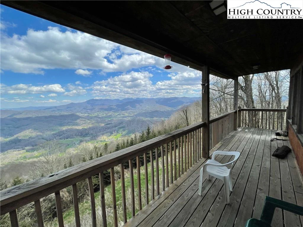 Image number 8 for the current listing