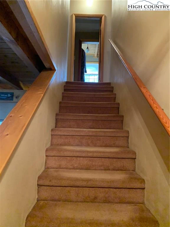 Image number 6 for the current listing