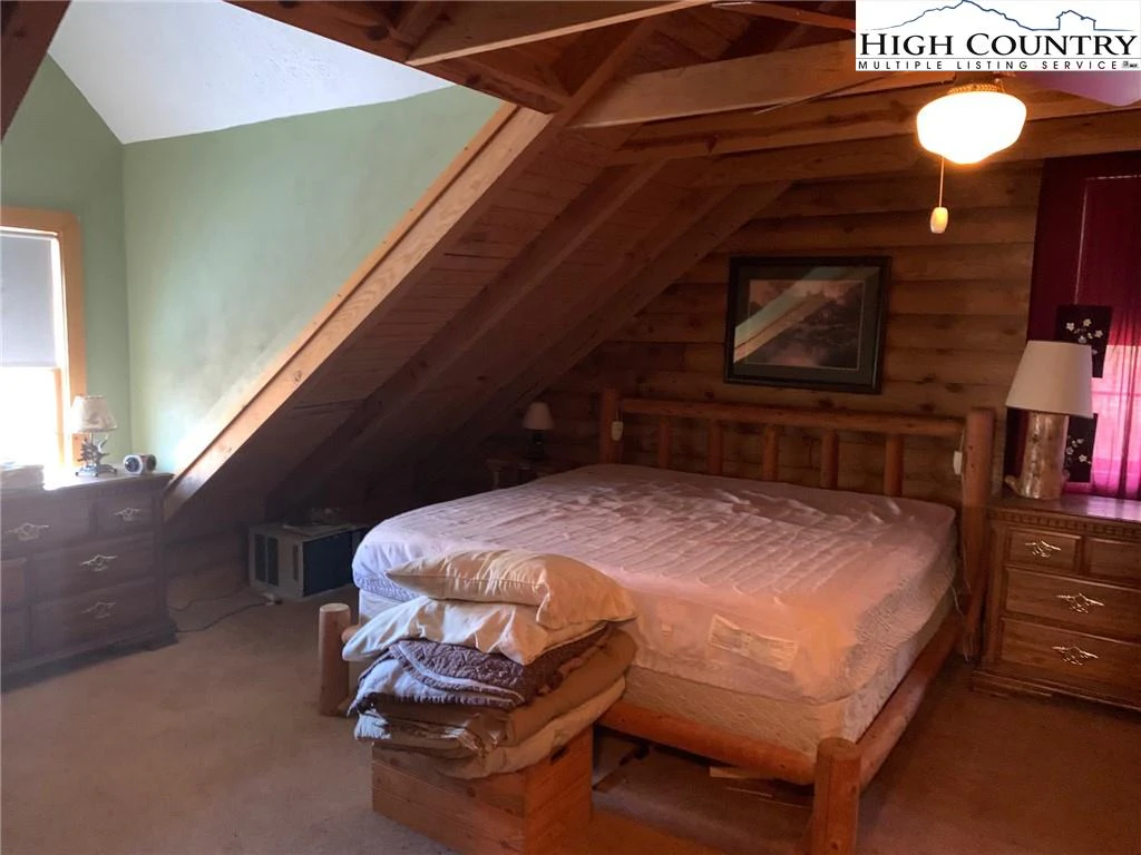 Image number 9 for the current listing