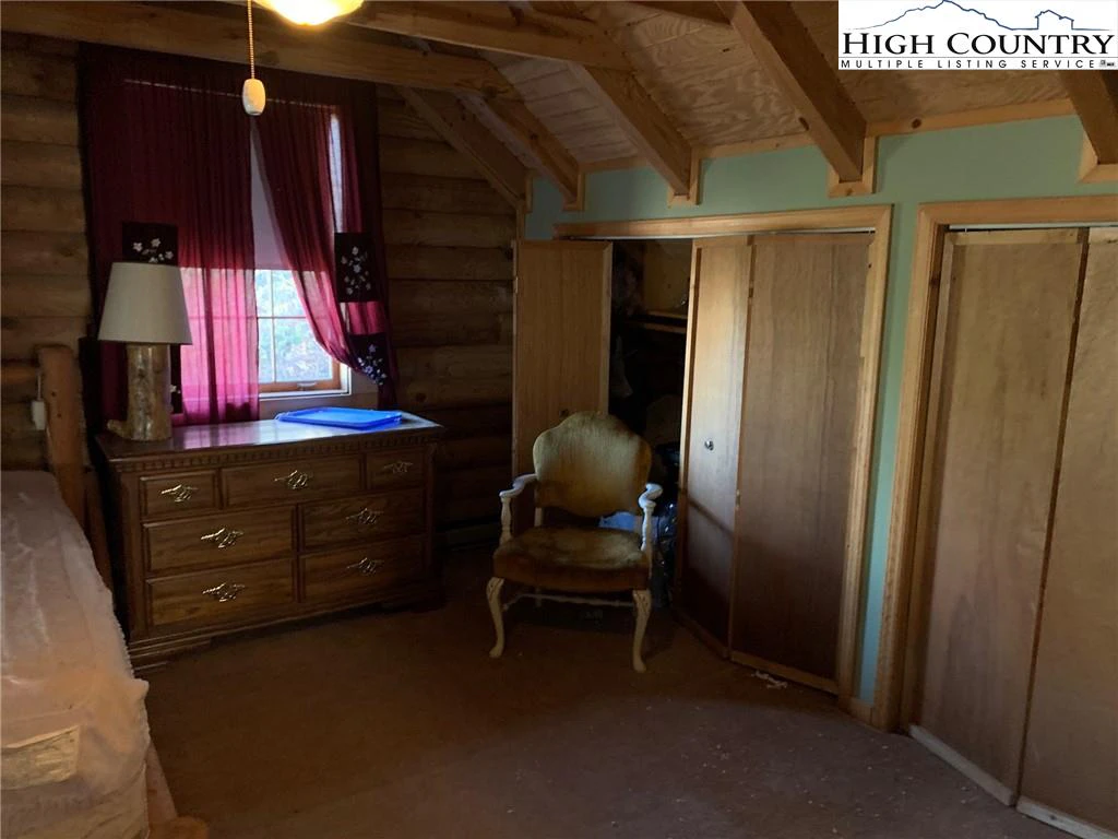 Image number 2 for the current listing