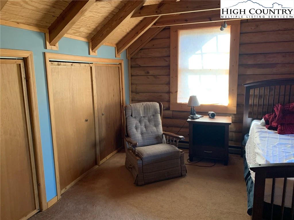 Image number 12 for the current listing