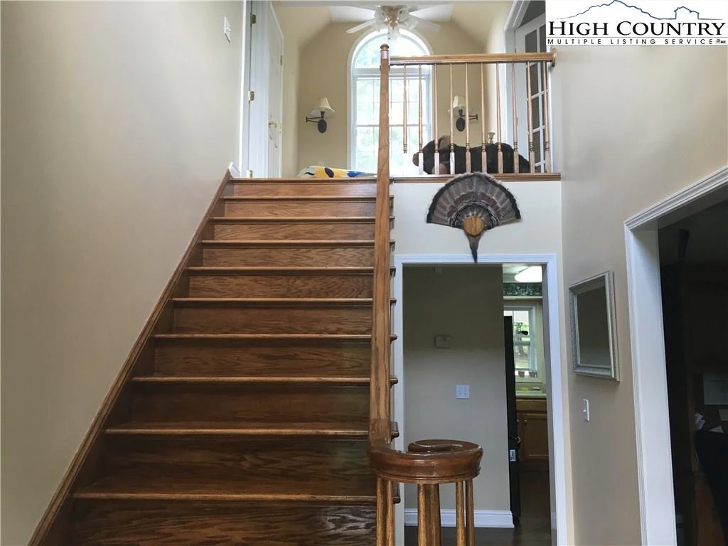 Image number 3 for the current listing