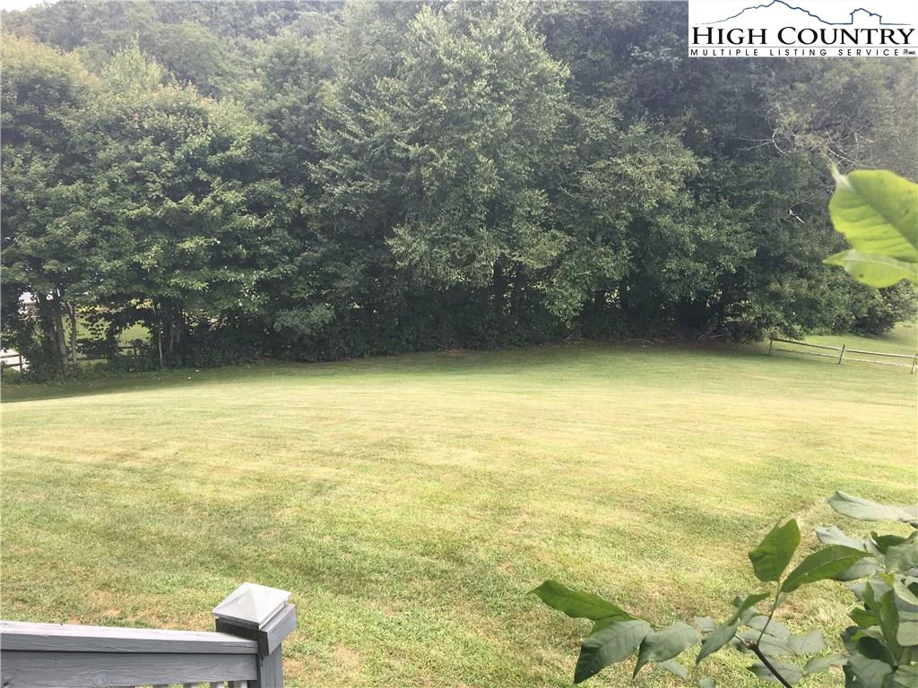 Image number 7 for the current listing