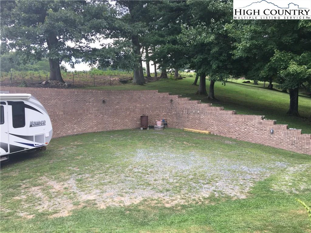Image number 9 for the current listing