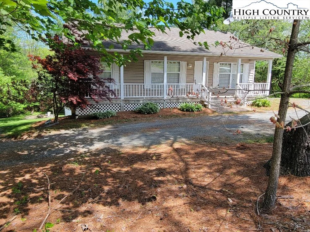 Image number 1 for the current listing