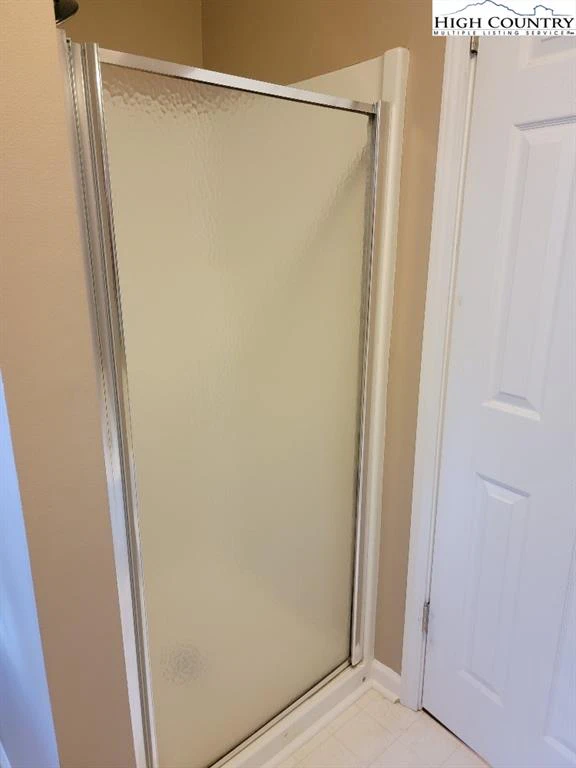 Image number 8 for the current listing