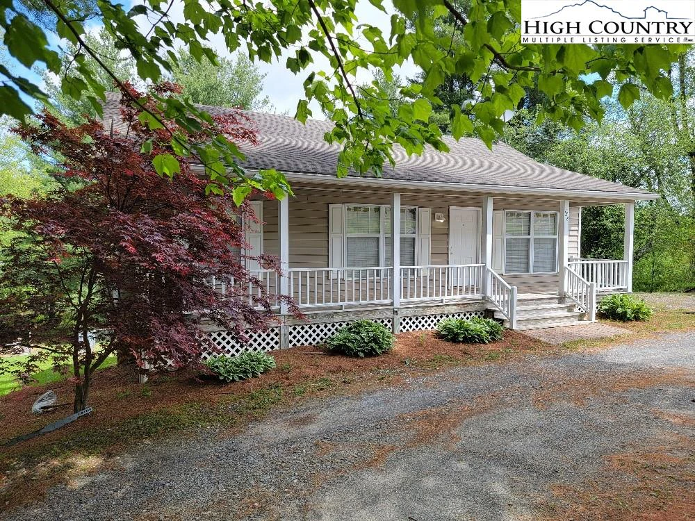 Image number 18 for the current listing