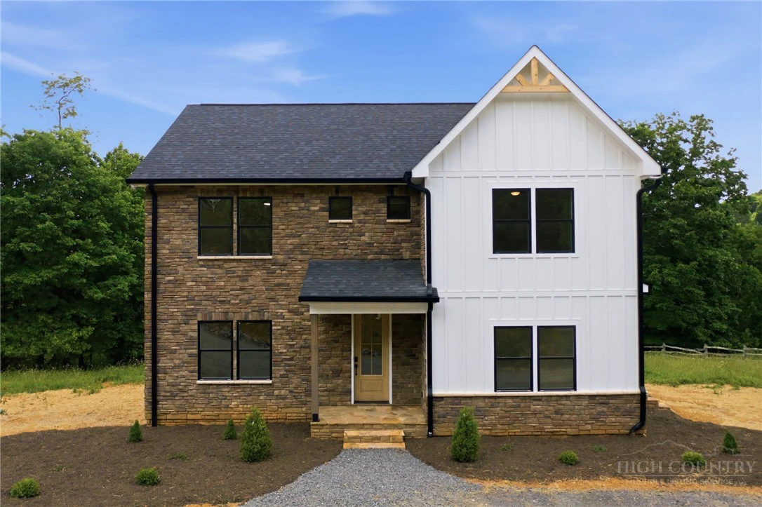 Image number 1 for the current listing