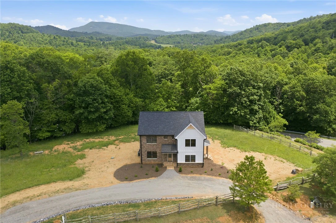 Image number 9 for the current listing