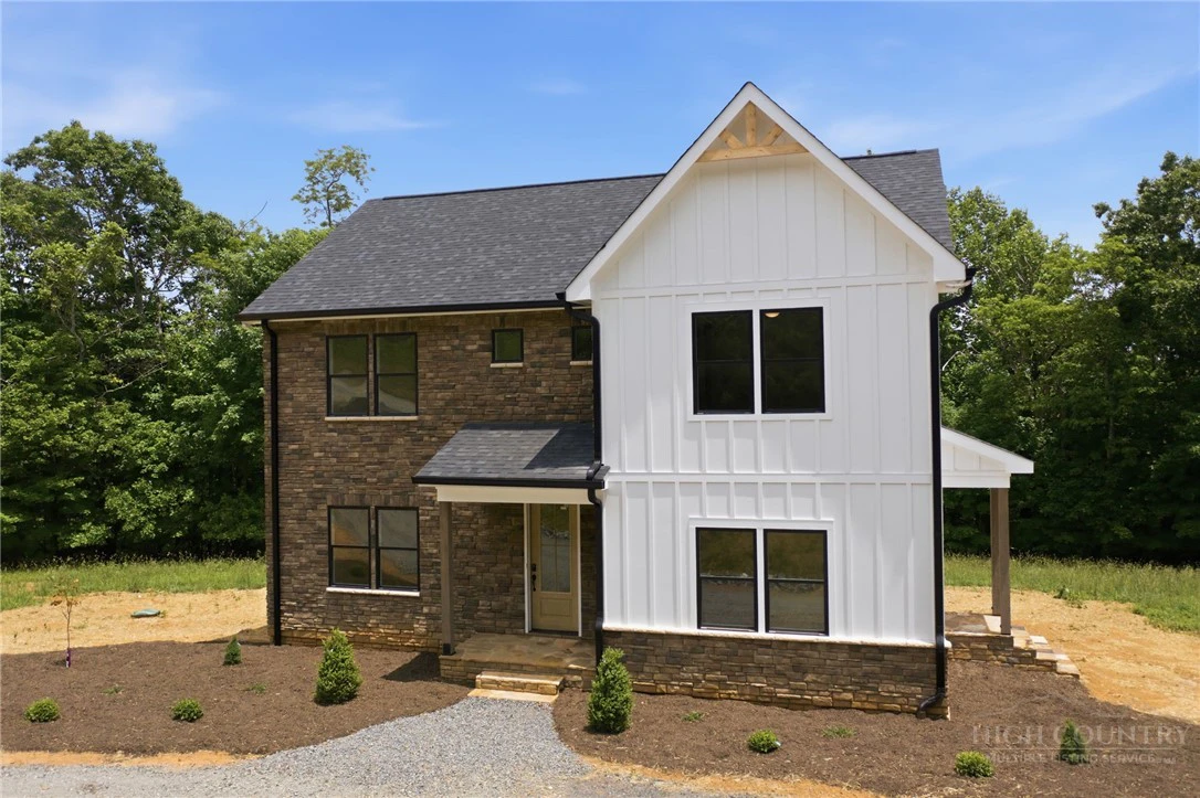 Image number 13 for the current listing