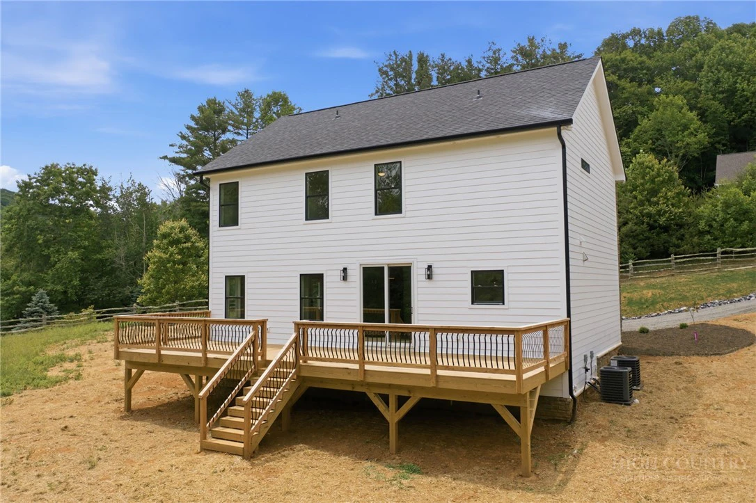Image number 18 for the current listing