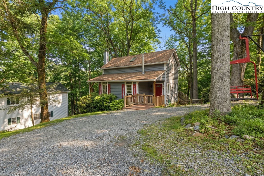Image number 27 for the current listing