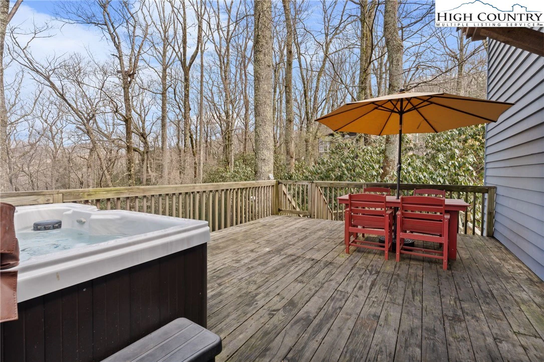 Image number 4 for the current listing