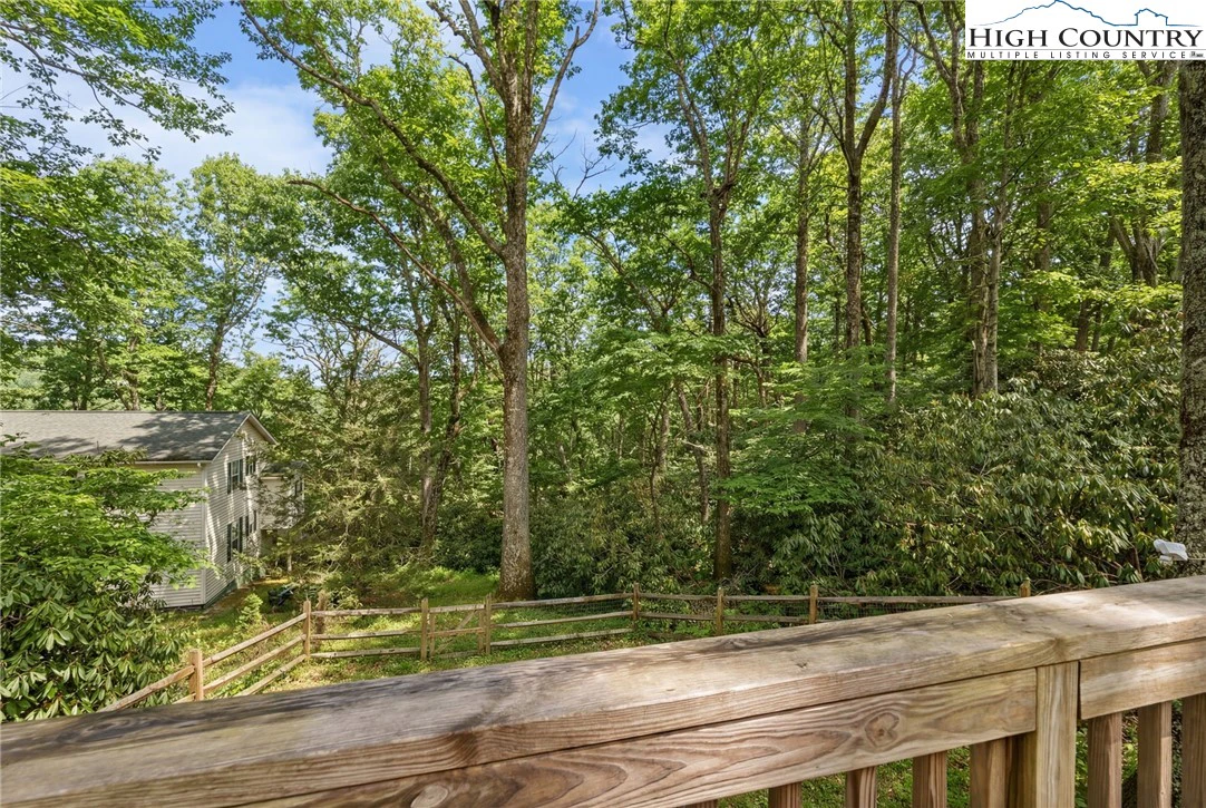 Image number 9 for the current listing