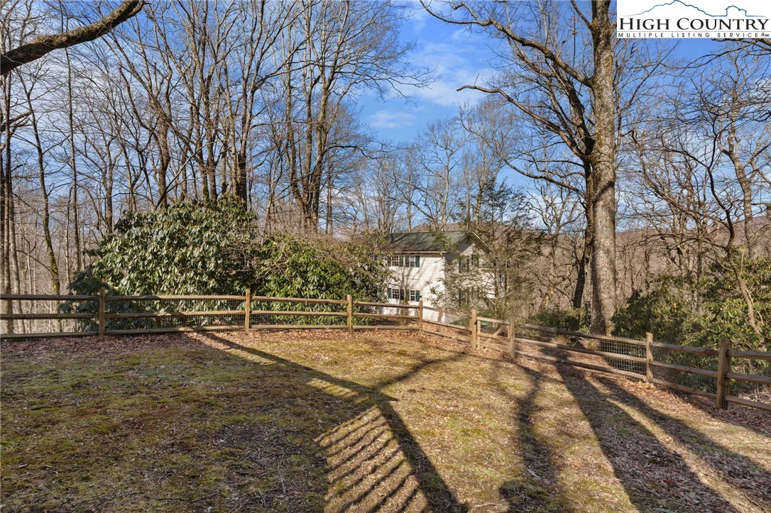 Image number 11 for the current listing