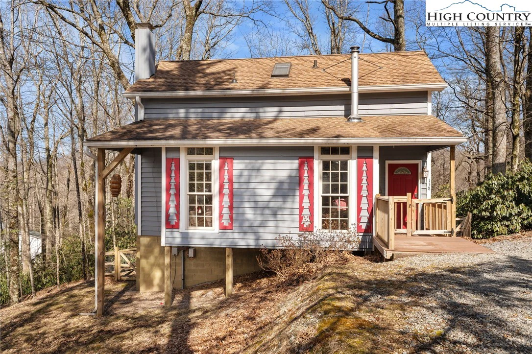 Image number 18 for the current listing