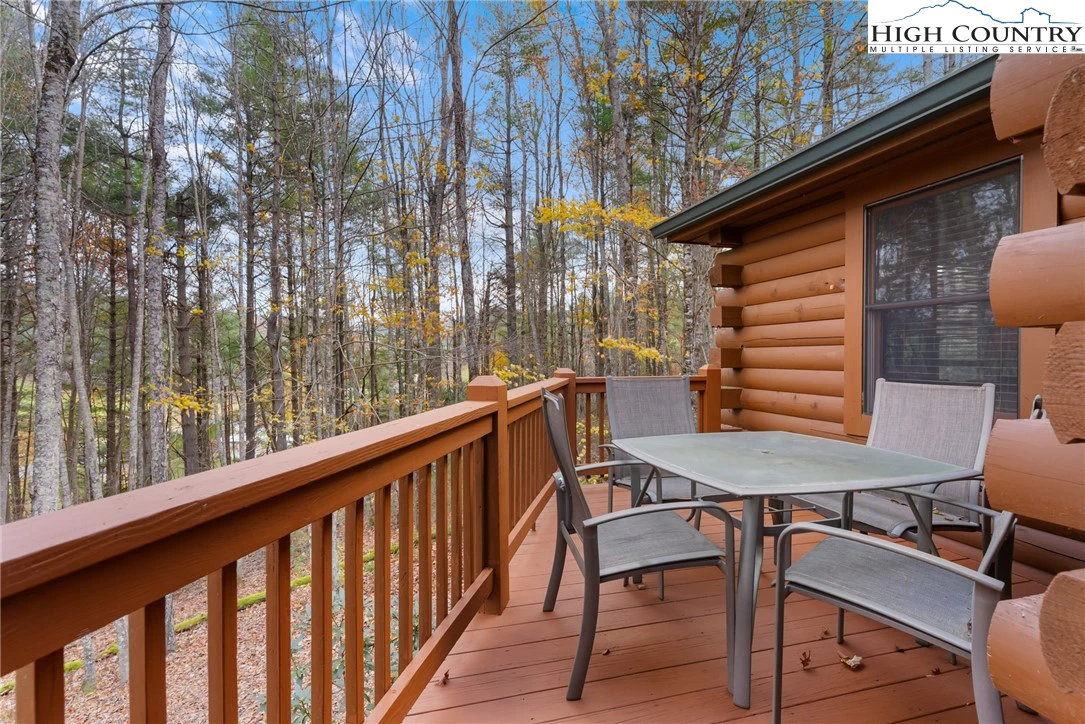 Image number 14 for the current listing