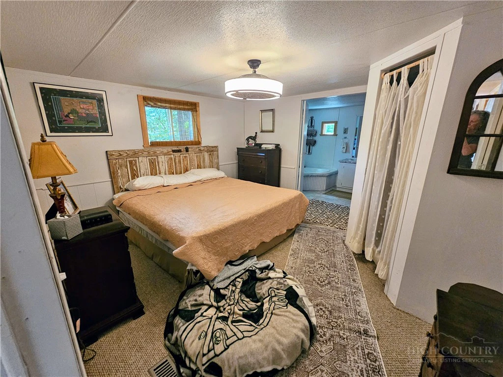 Image number 12 for the current listing