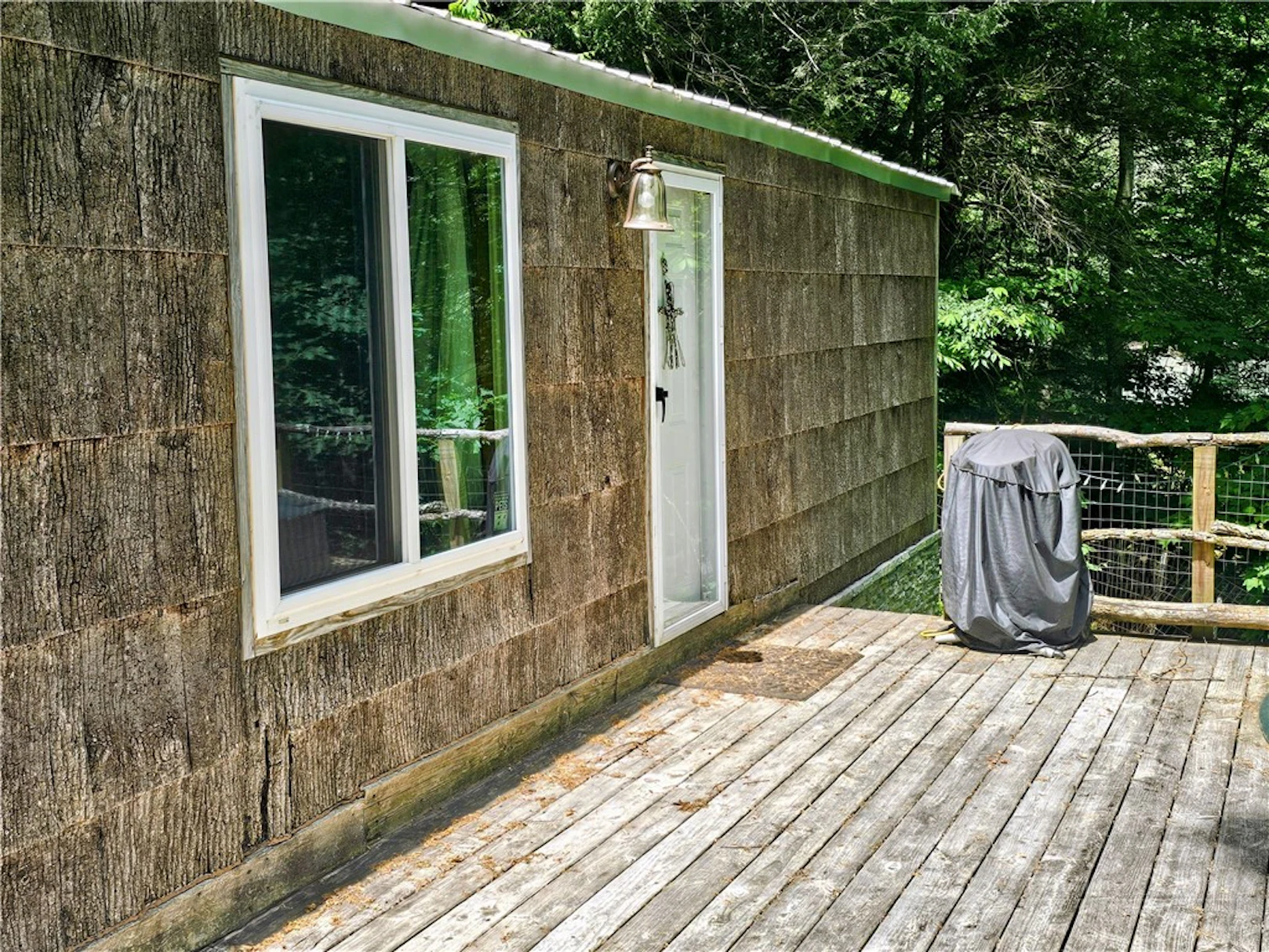 Image number 2 for the current listing