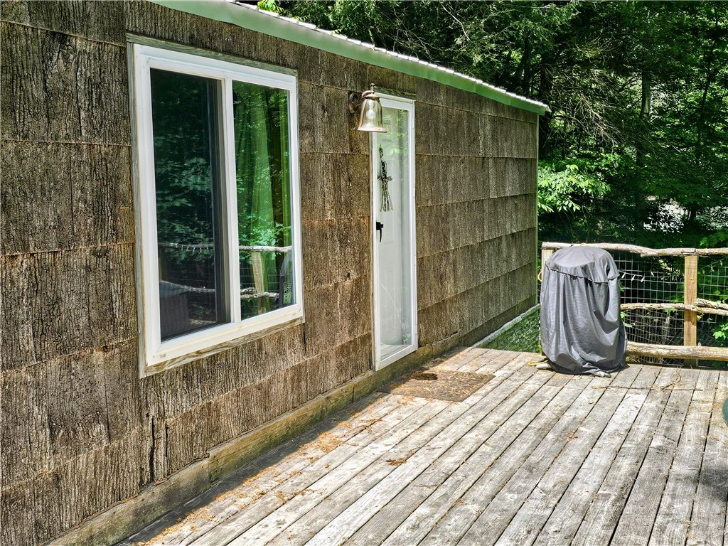 Image number 2 for the current listing