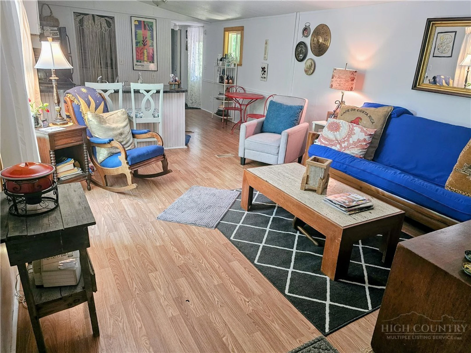 Image number 3 for the current listing