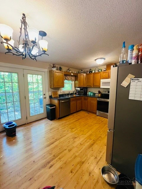 Image number 4 for the current listing