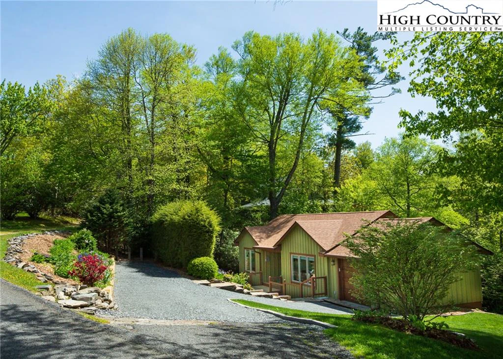 Image number 1 for the current listing