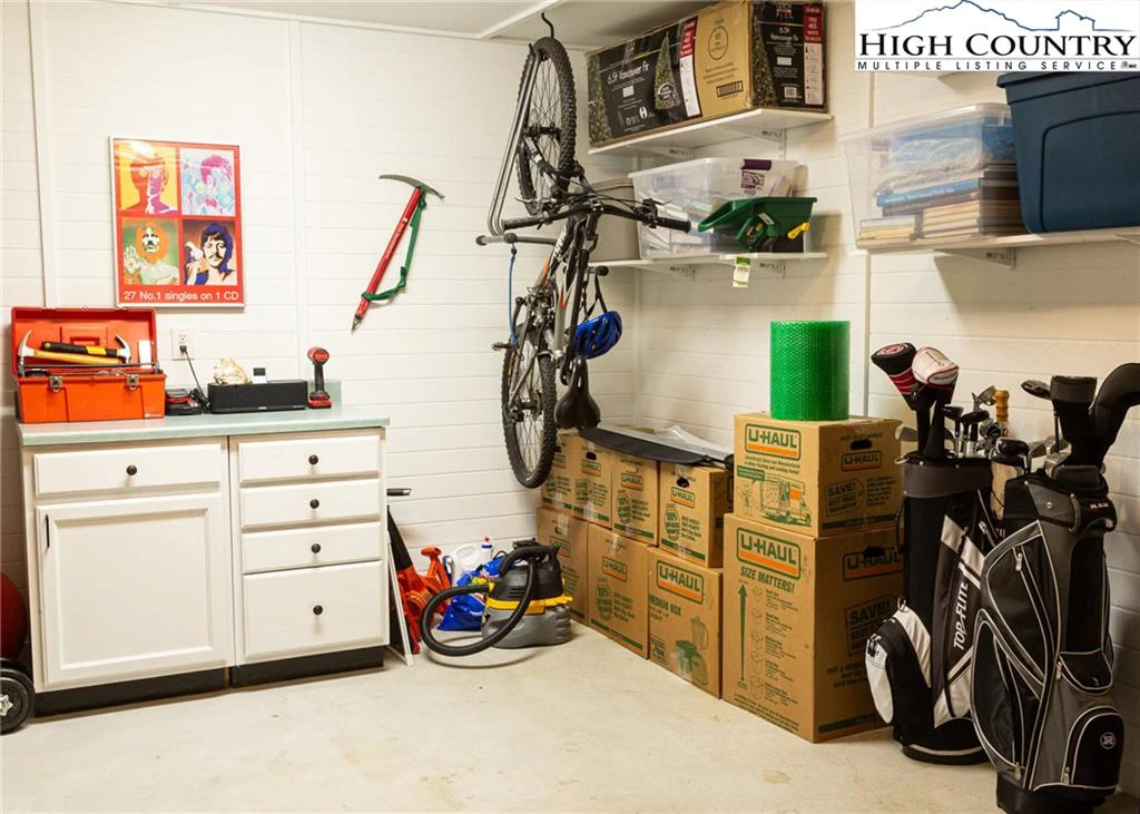 Image number 7 for the current listing