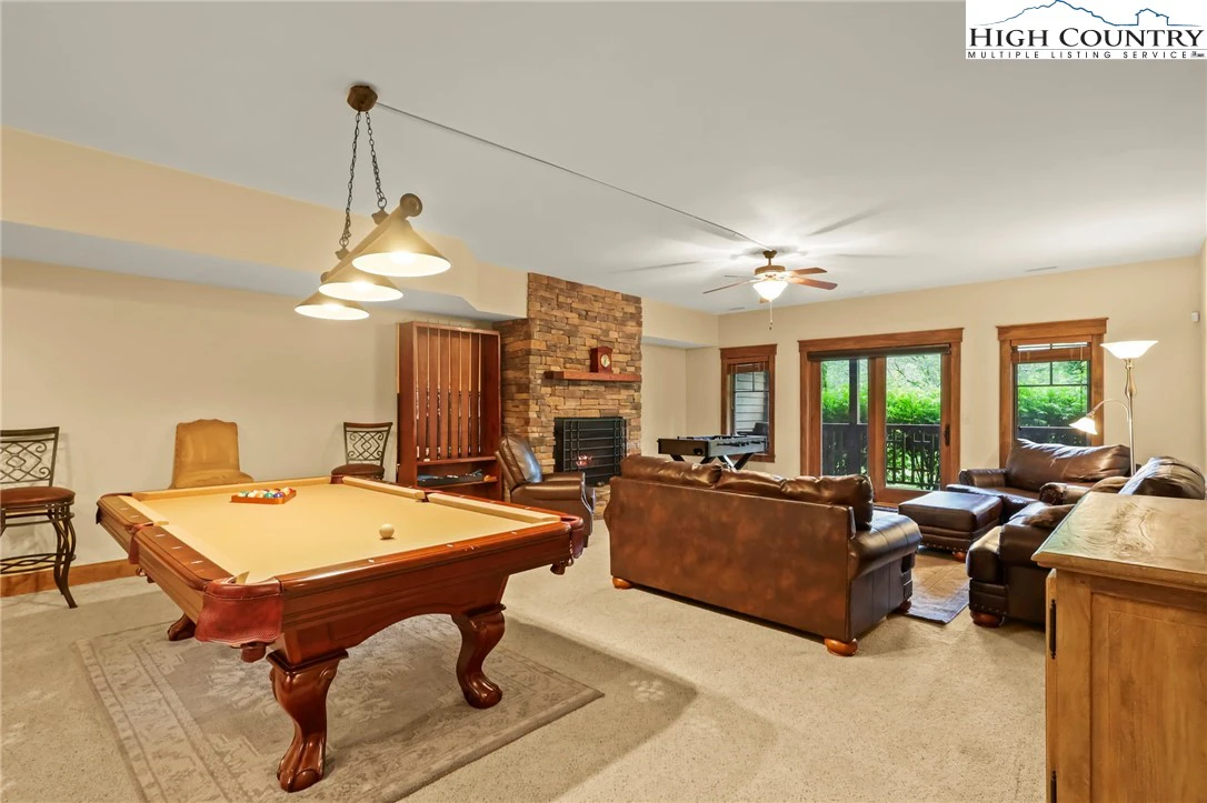 Image number 8 for the current listing