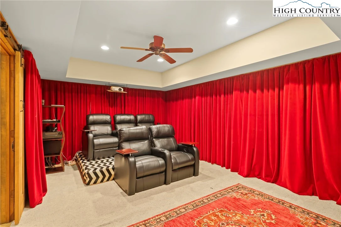 Image number 11 for the current listing