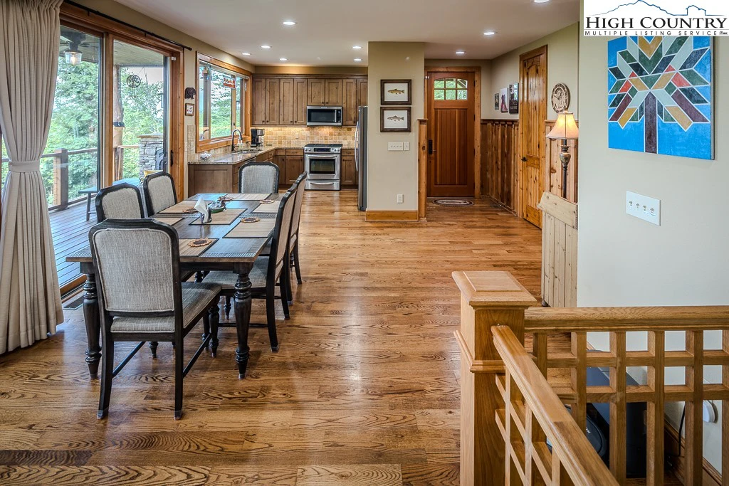 Image number 6 for the current listing