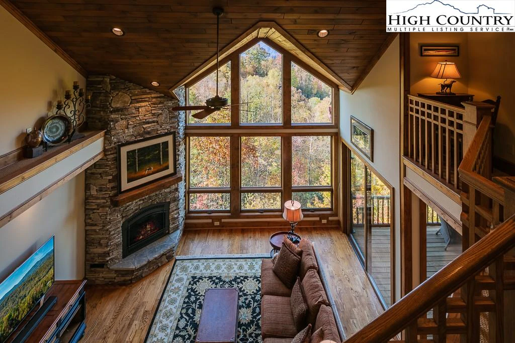 Image number 6 for the current listing