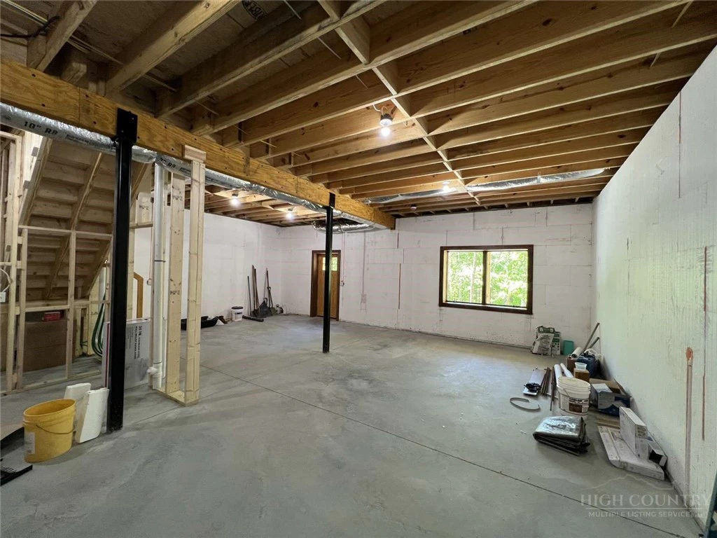 Image number 6 for the current listing