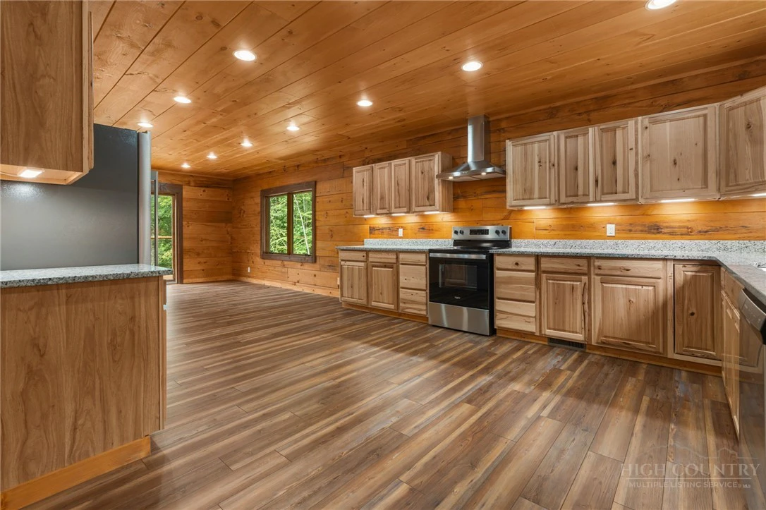 Image number 6 for the current listing