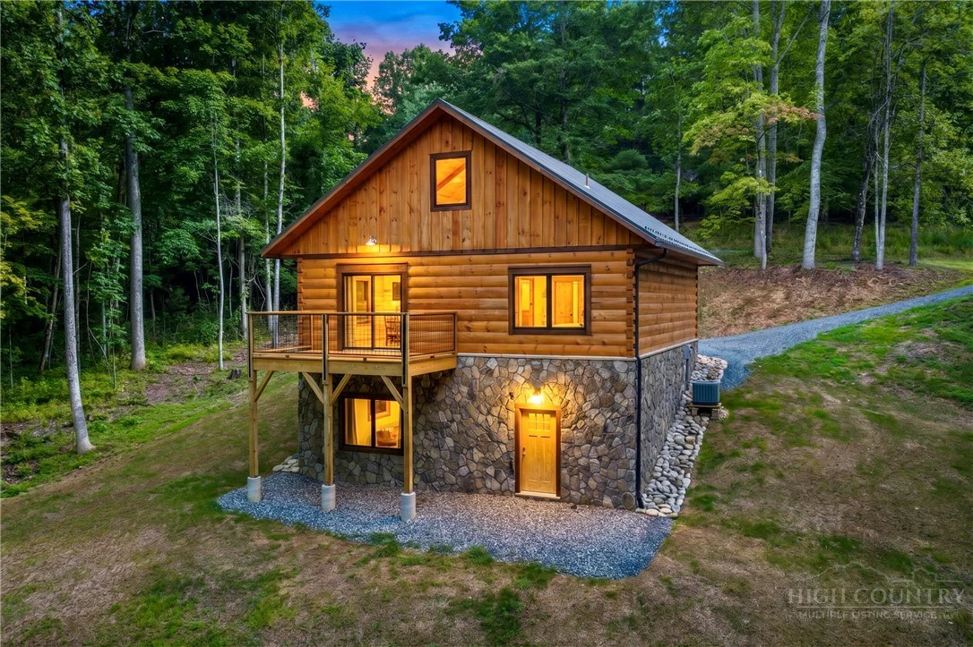 Image number 2 for the current listing