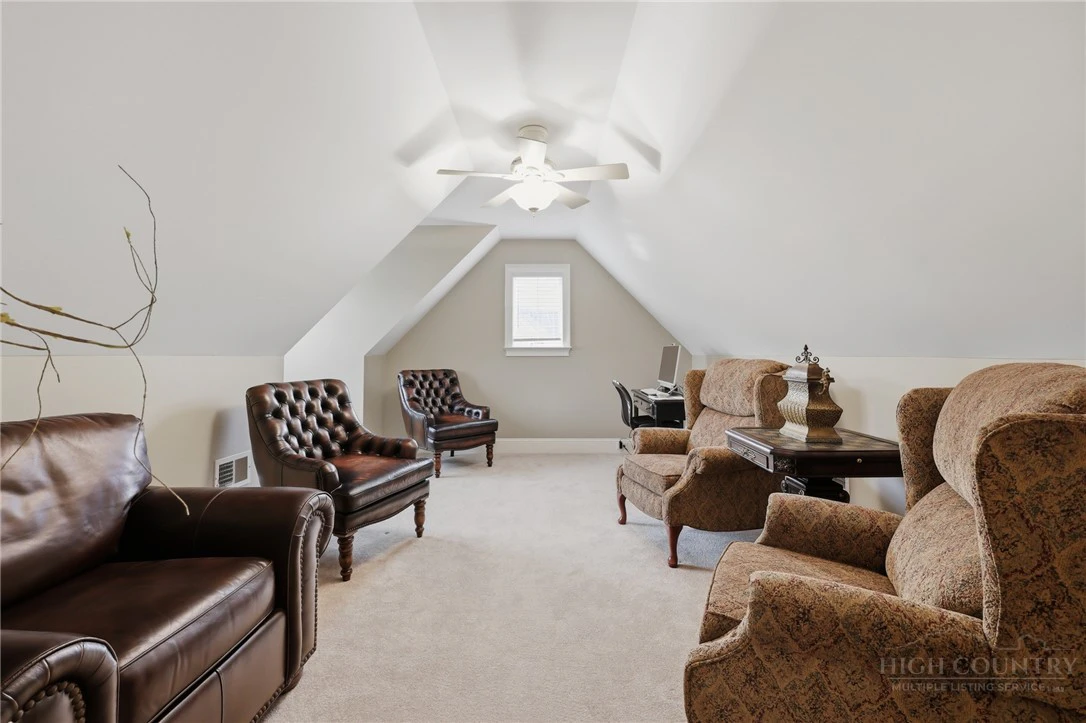 Image number 6 for the current listing