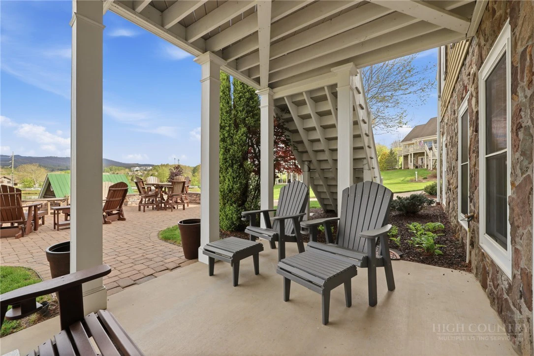 Image number 15 for the current listing