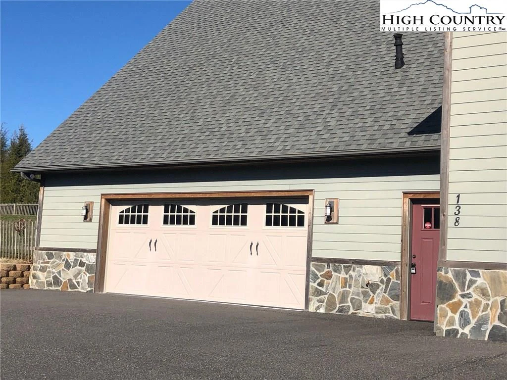 Image number 6 for the current listing