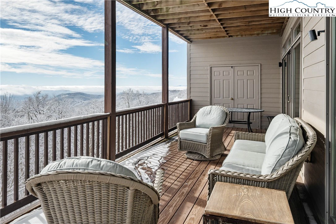 Image number 2 for the current listing