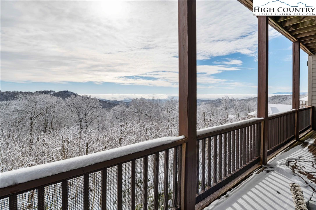 Image number 11 for the current listing