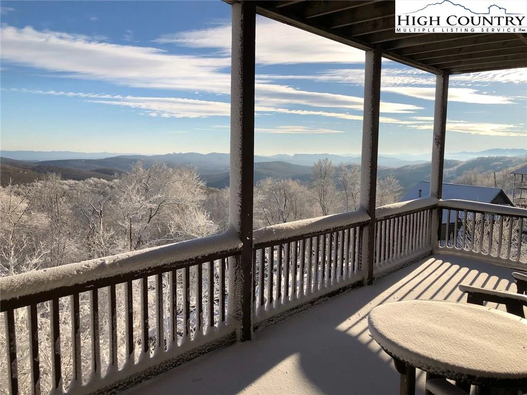 Image number 15 for the current listing