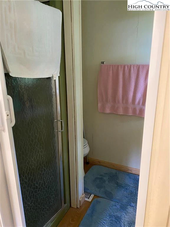 Image number 9 for the current listing