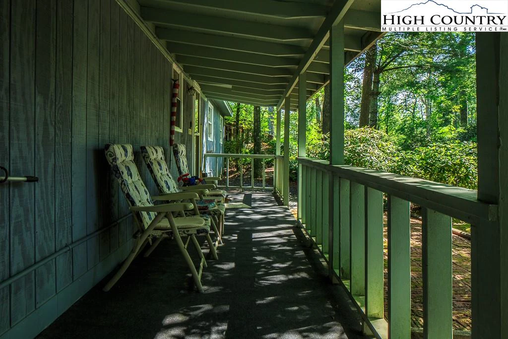Image number 5 for the current listing