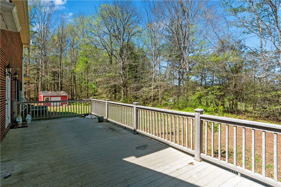 Image number 21 for the current listing