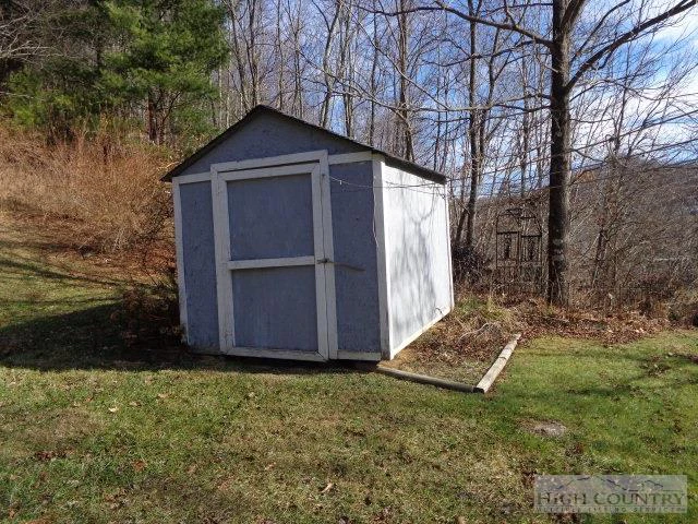 Image number 12 for the current listing