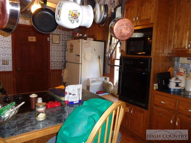 Image number 14 for the current listing