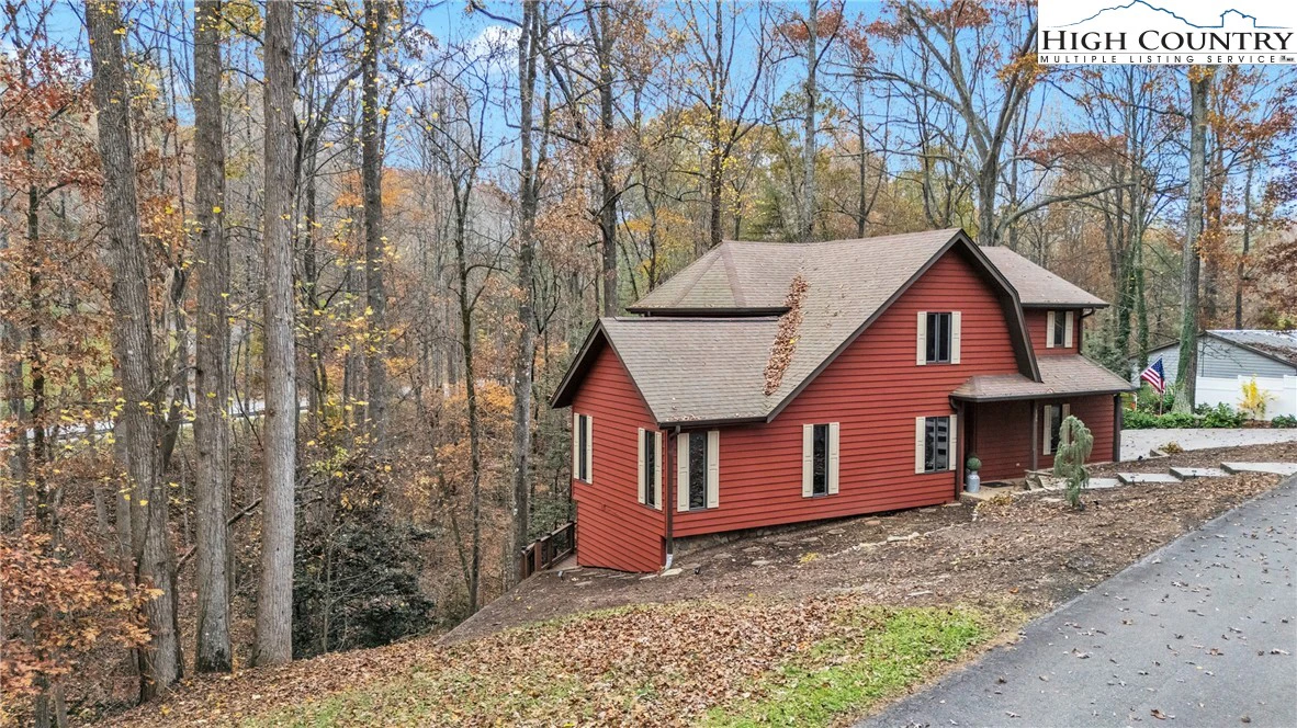 Image number 21 for the current listing