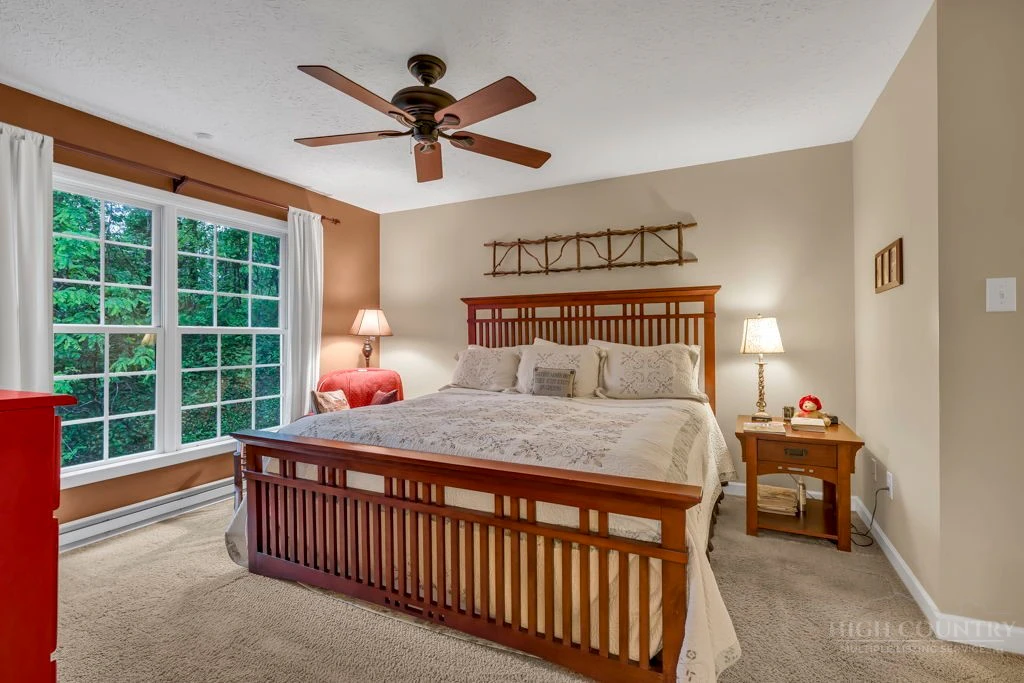 Image number 12 for the current listing