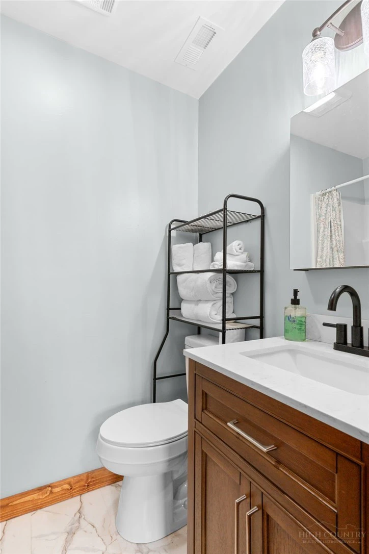 Image number 7 for the current listing
